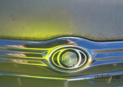 2005 Chrysler Pacifica Touring z USA, uszkodzony, nr VIN 2C4GM68405R273210